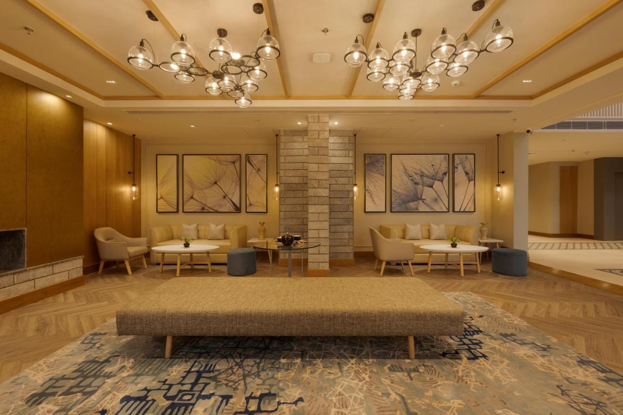 Sarovar Portico Srinagar Exteriör bild