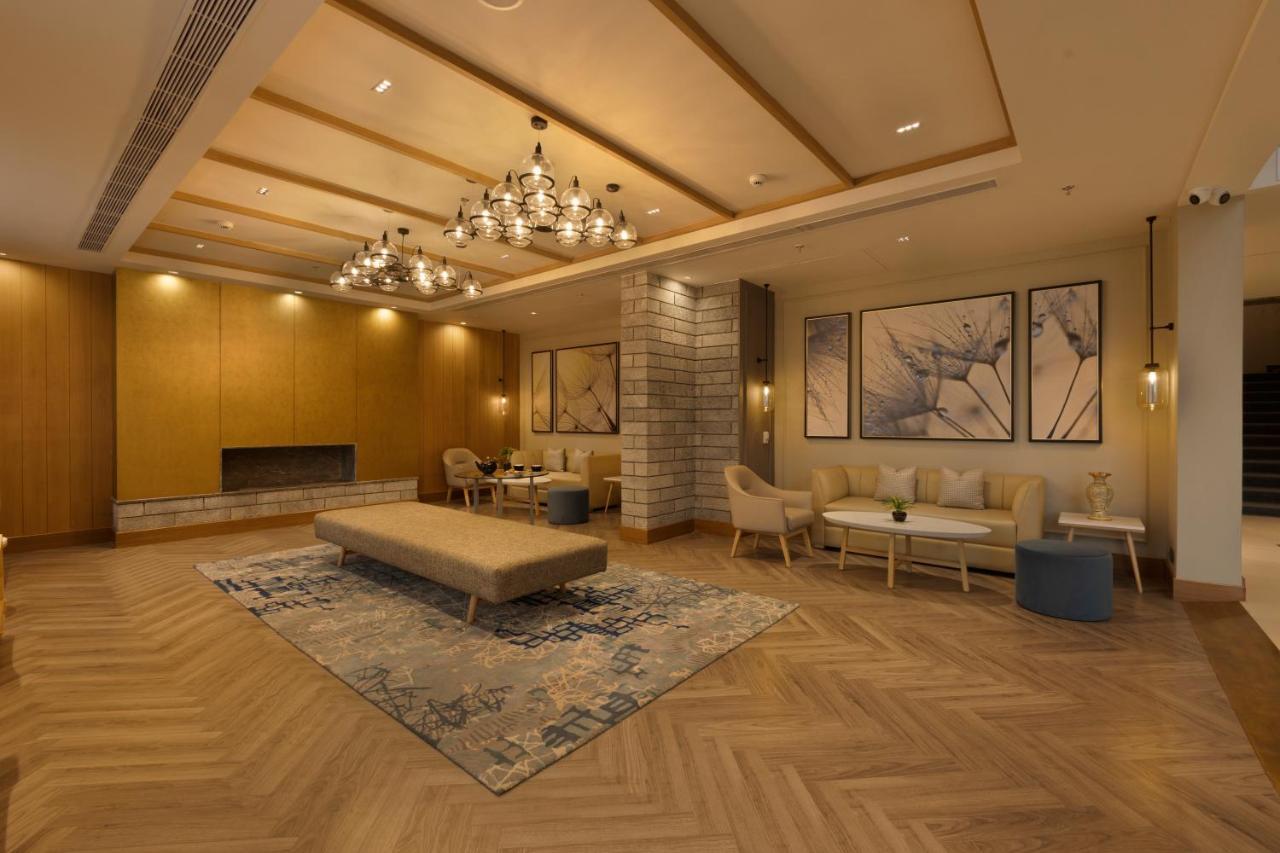 Sarovar Portico Srinagar Exteriör bild