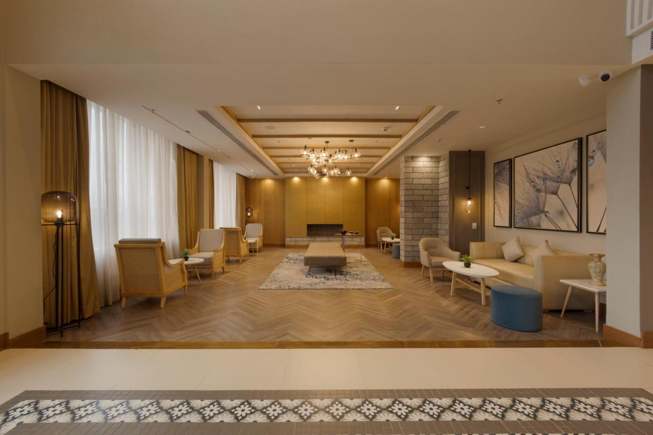 Sarovar Portico Srinagar Exteriör bild